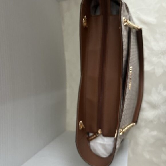 NWT Michael Kors Women Jet Set Travel L Chain Shoulder Tote ,Vanilla-OS - Picture 4 of 8